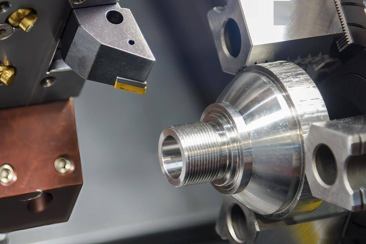 無縫鋼管軸套加工刀具選型實戰(zhàn)指南:硬質合金刀vs陶瓷刀效能全解_mm_a